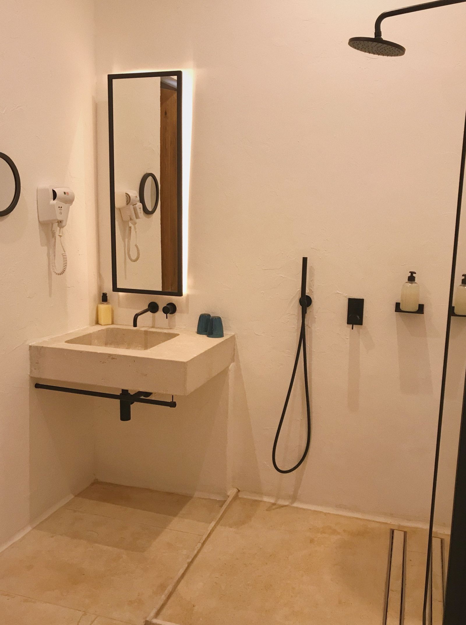 Sant Agustí - Habitaciones Hotel Tres Sants